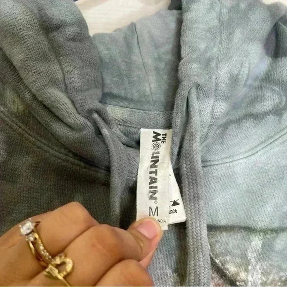 The Mountain Cougar Unisex Hooded Long Sleeve Winter Sweater Sz M - Picture 2 of 8